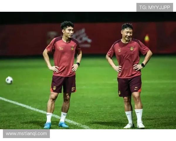 中国足球迎来新机遇，年轻球员崭露头角，未来可期